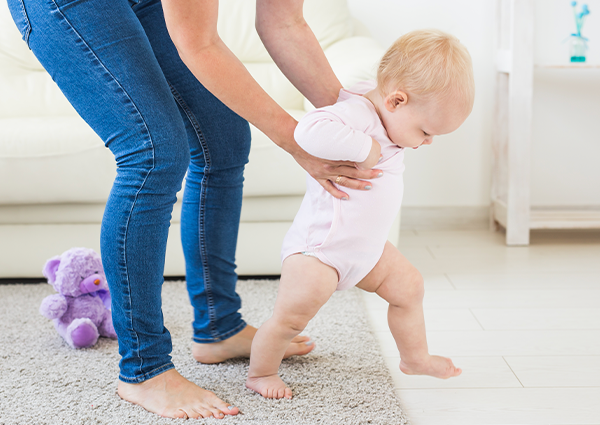 bebeklerde kalça çıkığı belirtileri