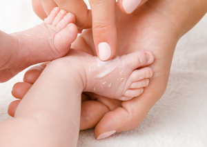 bebeklerde uyuz belirtileri